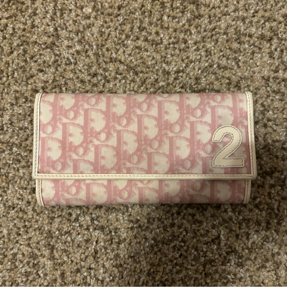 Dior wallet